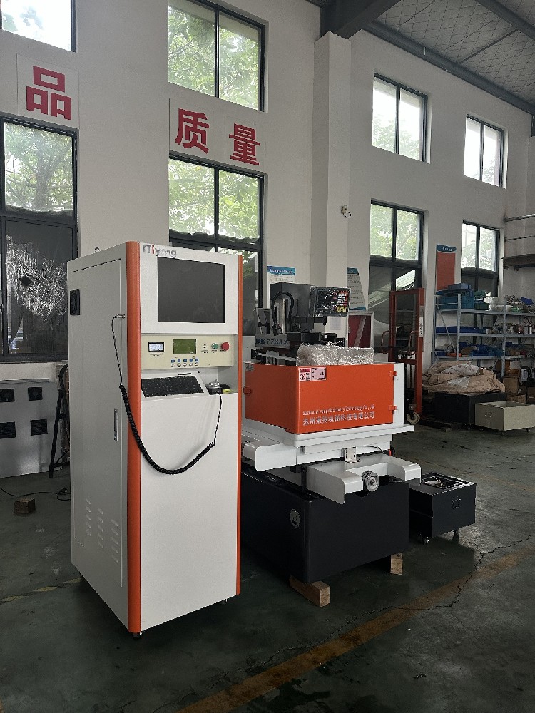 DK7735 High speed wire cut edm machine (Servo motor)